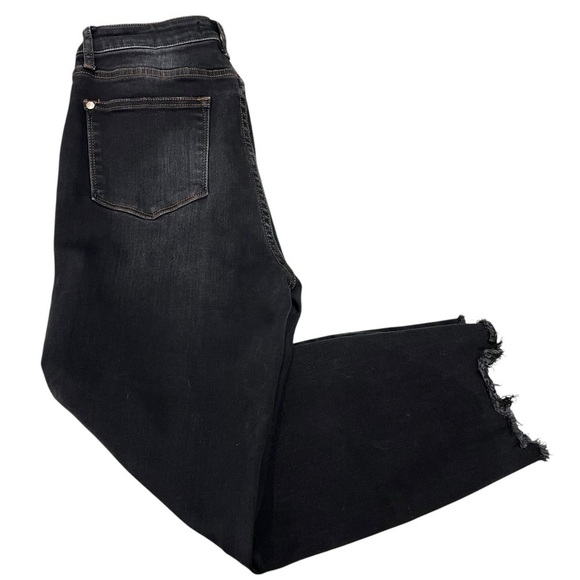 Judy Blue Black Distressed Cropped Straight Leg Stretch Denim Women’s 31 - Picture 10 of 15